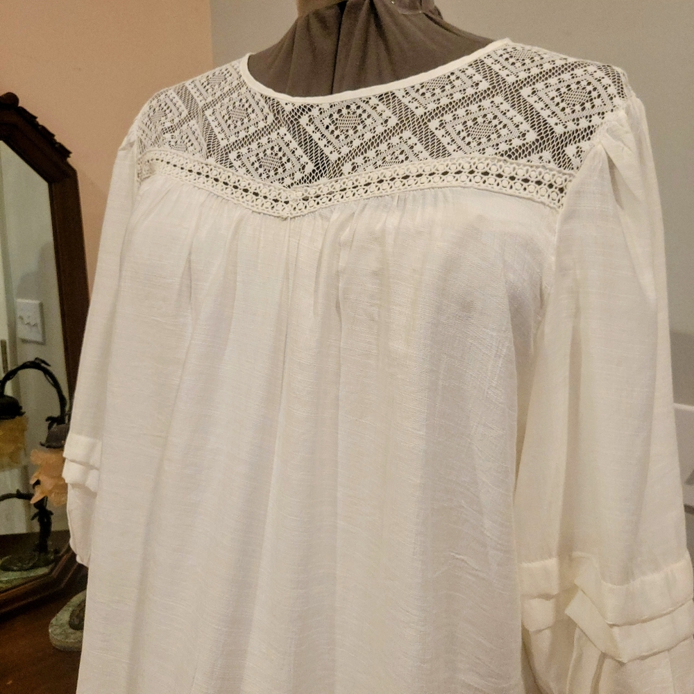 NWT 2X White Sheer Shoulder Blouse - Picture 3 of 8